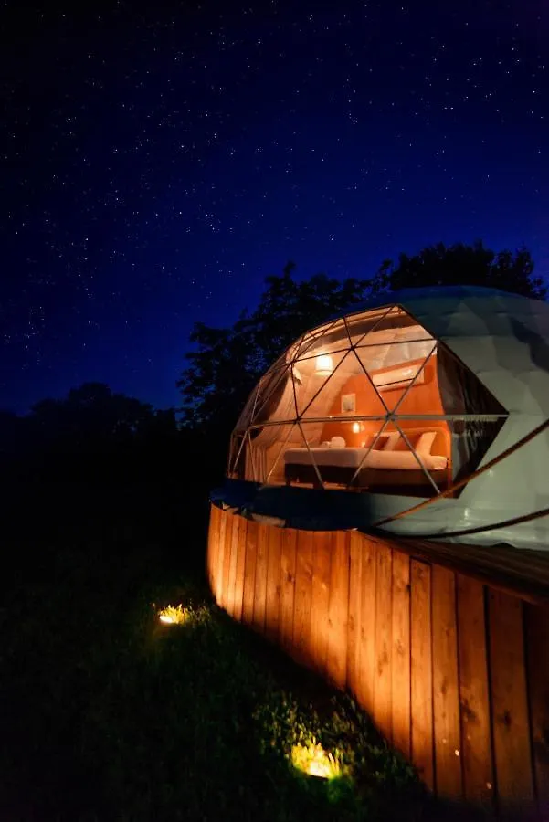 Au Champ De L'Insolite Miers Luxe tent
